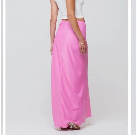 Resa Ziggy Pink Ruched Women's Skirt - Picture 2 of 2
